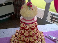 Betty Anns Creative Cakes 1085411 Image 0